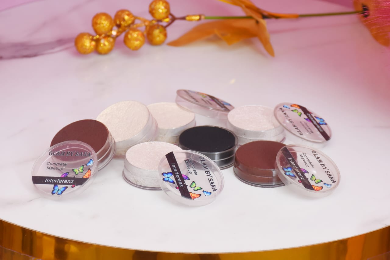 Interferenz Complete Makeup Pots